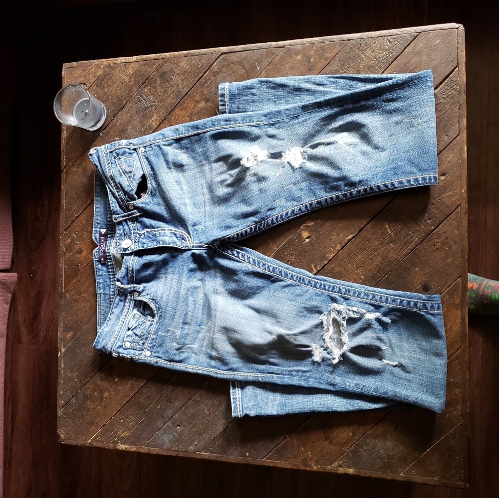 Vigoss bootcut ripped Jean's super cute